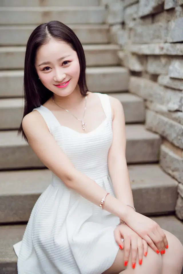昆明温州私人伴游商务伴游乔妹的联系方式！