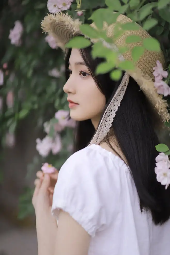 昆明喀什私人伴游李菲儿